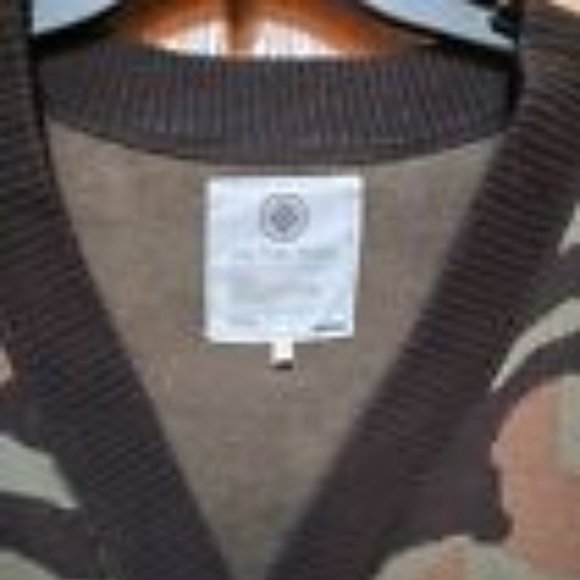 On The Byas (Cardigan Camo)-(Brown/Green)-(Pre-owned)-(Sweater)-(Size M)-$25 - Picture 4 of 4
